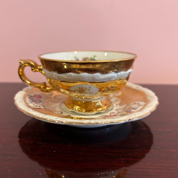 Vintage Johann Seltmann Vohenstrauss Bavaria Germany Cup and Saucer Set - Picture 2 of 7